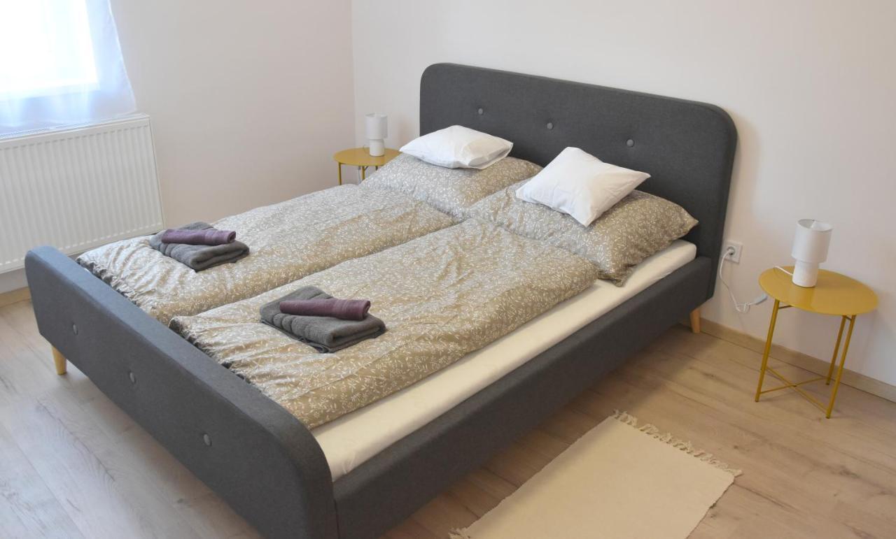Voeroesko Apartmanhaz Balatonalmádi Exterior foto